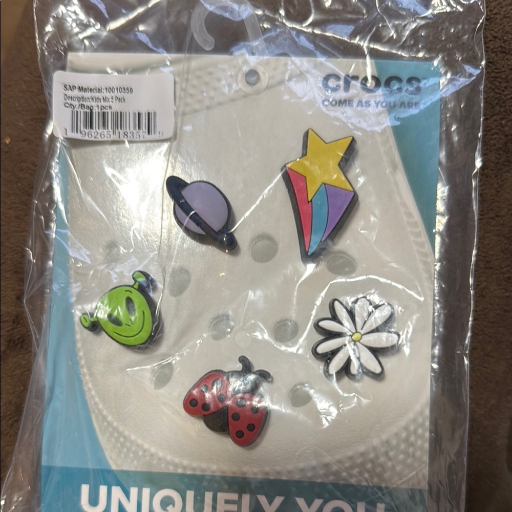 🏖️ 10 items for $20☀️Crocs Kids' Jibbitz Charm Set-alien/ladybug/planet/star